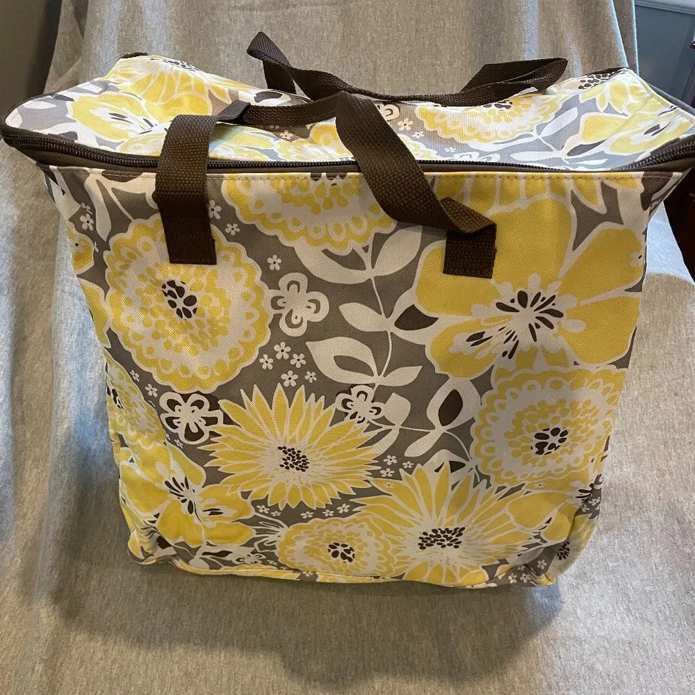Thirty-One Zip Top Storage Container with handle RETIRED